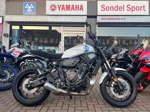 YAMAHA XSR700