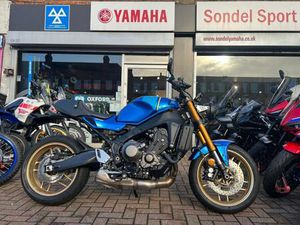 YAMAHA XSR900