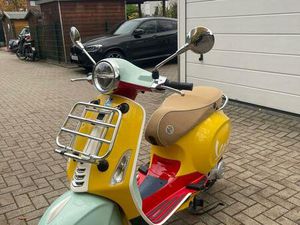 VESPA PRIMAVERA 50 SEAN WOTHERSPOON LIMITED EDITION