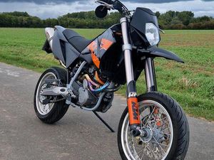 KTM LC4 640 SUPERMOTO AKRAPOVIC