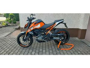 KTM DUKE 125 WIE NEU ! 2950KM!