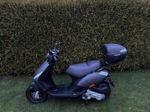 PIAGGIO ZIP 50 ROLLER MIT EXTRA 25 KM/H MOFA DROSSEL -TOP ZUSTAND