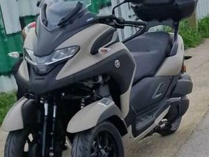 YAMAHA TRICITY 300 FARO (SÉ E SÃO PEDRO)