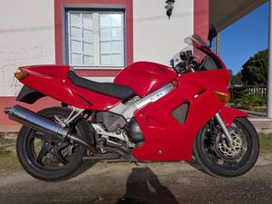 HONDA VFR 800 FI BENAVENTE
