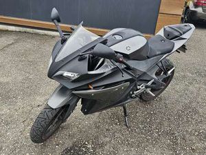 YAMAHA YZF-R125