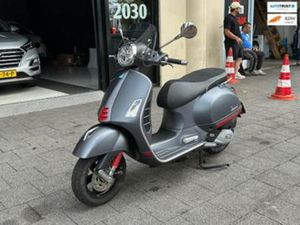 VESPA SCOOTER GTS 125 I.E. SUPERSPORT ABS NIEUWSTAAT! — MOTOREN | OVERIGE MERKEN — MARKTPLAATS