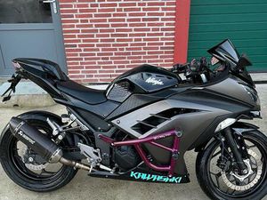 KAWASAKI NINJA 300
