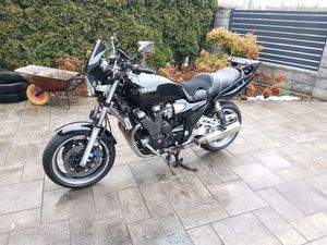 YAMAHA . XJR . 1300 BELCHÓW