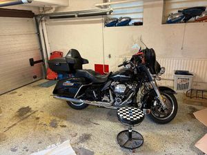 HARLEY-DAVIDSON POLICE ELECTRA GLIDE