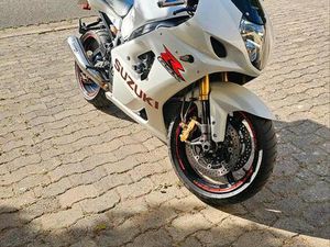 SUZUKI GSX-R 1000 K3/K4 NUR HEUTE