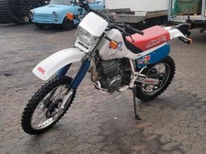 HONDA XR600
