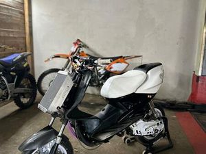 YAMAHA AEROX MK2 RACING GEPORTET UND GEFLOWT