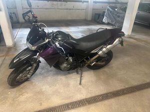 YAMAHA XT660 ENDURO MOTORRAD LILA