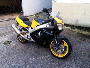 YAMAHA YZF 750 R - OFFENE LEISTUNG, KEINE GÜLTIGE HU!