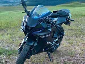 YAMAHA YZFR 125 2024 MIT WERKSGARANTIE