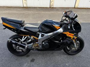 HONDA CBR 900 RR