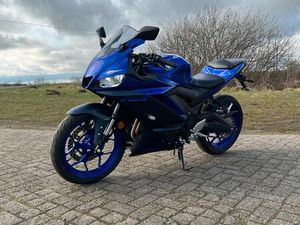 YAMAHA YZF-R3