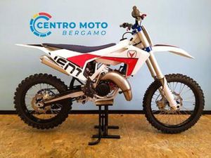 VENT BAJA 125 RR 2T ESEMPLARE COMPETITION UNICO