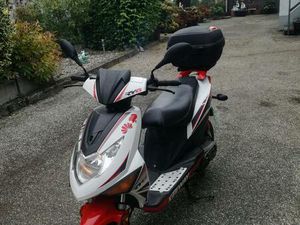 KEEWAY RY8 ROLLER 25KMH MOFA & 50KMH PAPIERE