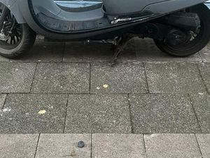 IVA ROLLER 25 KM/H MOFA FÄHRT BASTLERFAHRZEUG PAPIERE VORHANDEN