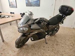 KAWASAKI - GTR 1400.