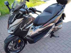 HONDA FORZA 300 (NF08) 2019-TOP STAV,TUNING,VČETNĚ DOPLŇKŮ