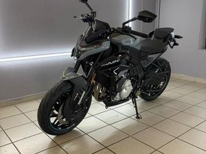 CF MOTO 675 NK WHITE & GREY LAGERFZ FINANZIERBAR MIT 4J GARANTIE