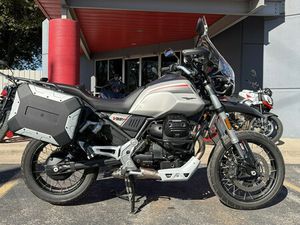 2023 MOTO GUZZI V85