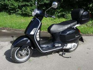 VESPA GRANTURISMO 200L