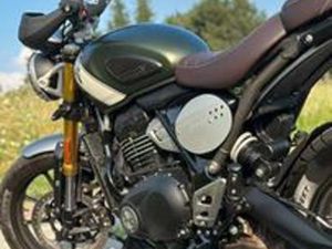 TRIUMPH SCRAMBLER 400X