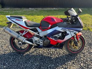 HONDA FIREBLADE 929 CBR MOTORBIKE
