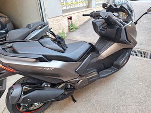 KYMCO AK 550 PREMIUM