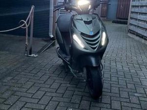 ZIP 80CC SNEL WEG!!! — SCOOTERS | PIAGGIO — MARKTPLAATS