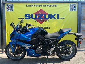 2025 SUZUKI GSX-8R STREET