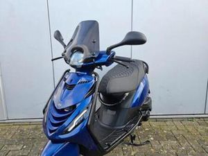 PIAGGIO ZIP | SP | CUSTOM | SAN MARINO | 2023 FULL OPTION — SCOOTERS | PIAGGIO — MARKTPLAATS