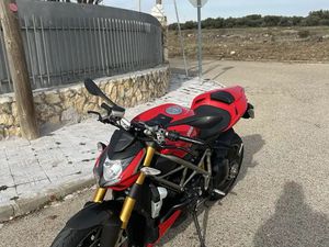 DUCATI STREETFIGHTER