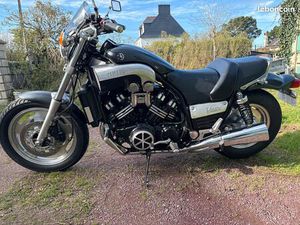 YAMAHA 1200 VMAX