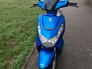 VEND SCOOTER PEUGEOT KISBEE BLEU