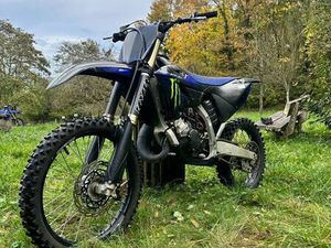 125 YZ