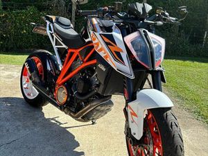 1290 KTM SUPER DUKE R V2