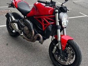 DUCATI MONSTER
