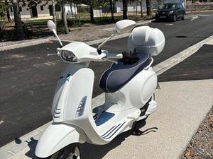 VESPA ÉDITION LIMITÉE SPRINT S 125