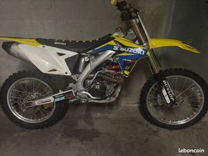 RMZ 250 2015 ÉCHANGE POSSIBLE