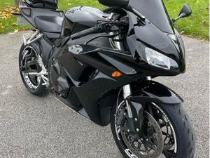 HONDA 1000 CBR RR FIREBLADE