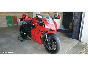 DUCATI PANIGALE V4