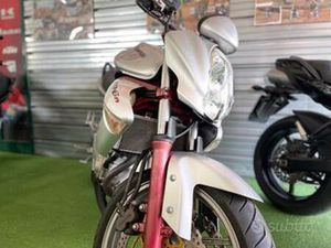 KAWASAKI ER 6N - 2007 GUARDA LA VETRINA MOTO