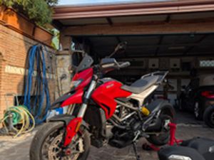 DUCATI HYPERSTRADA 939