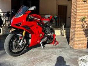 DUCATI PANIGALE V4S