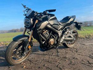 HONDA CB 650 R - SEHR GUTER ZUSTAND | VIEL ZUBEHÖR | TÜV 05'27