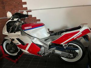 YAMAHA FZR 1000